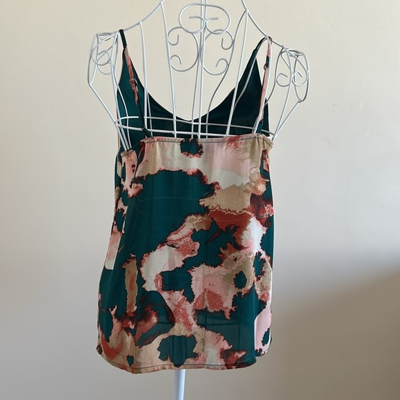 Banana Republic Abstract Floral Tank Top – Size XS, Excellent Condition - Picture 3 of 7